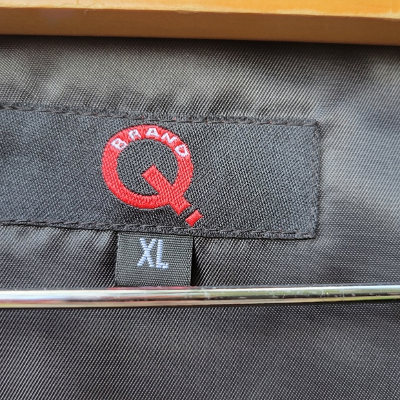 Brand Q Vest - Picture 2 of 5